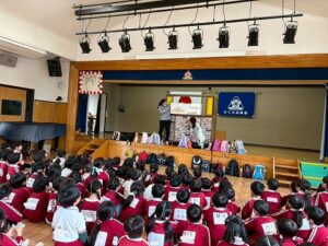 【年長】お別れ遠足に行ってきました～リズム室編～